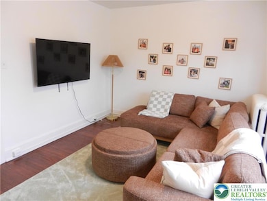 1428 Center St unit 2, Bethlehem, PA 18018 - photo 5