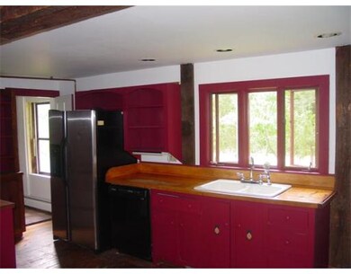 411 Pleasant St unit rear, Dunstable, MA 01827 - photo 4