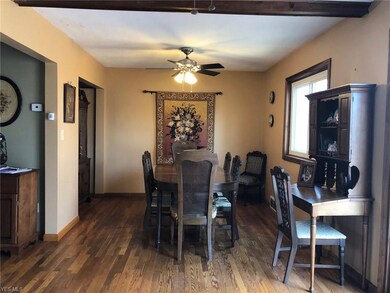 28271 Gilchrist Dr, Euclid, OH 44132 - photo 3