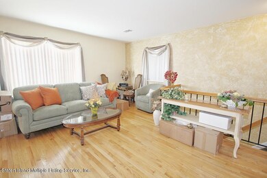 87 Gervil St unit 90, Staten Island, NY 10309 - photo 6