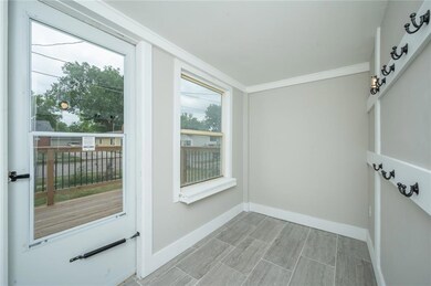 2915 State Ave, Des Moines, IA 50317 - photo 2