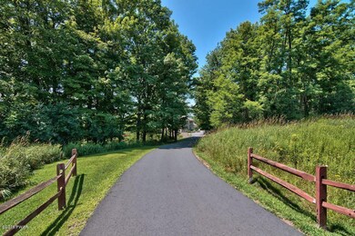 85 Riley Rose Ln, Honesdale, PA 18431 - photo 3