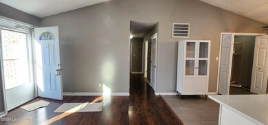 7817 Rochelle Rd, Louisville, KY 40228 - photo 5