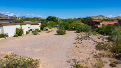 7504 E Wildflower Ln.-6