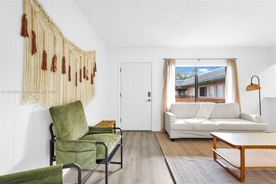 13210 Memorial Hwy unit 211, Miami, FL 33161 - photo 3