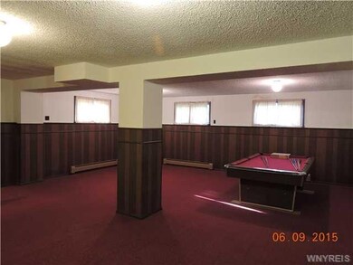 Family Room. Family Rm w/ Pool Table that stays wi