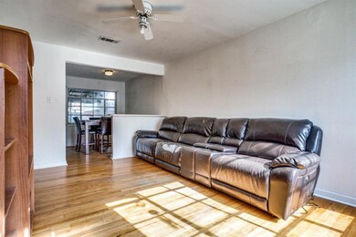 1014 Shawnee Trace, Grand Prairie, TX 75051 - photo 2