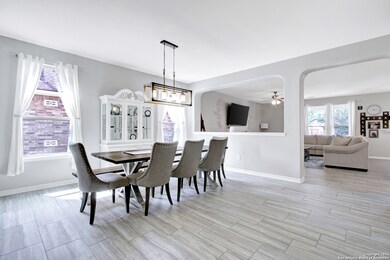 11212 Hill Top Bend, Helotes, TX 78023 - photo 2