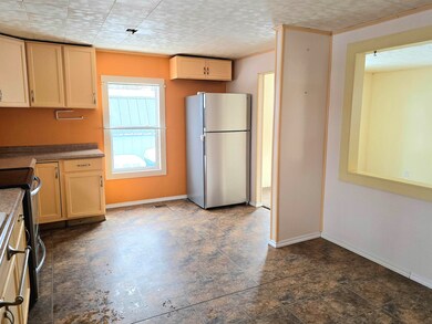 131 Crosby Dr, Saint Albans City, VT 05478 - photo 6