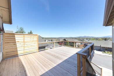 3626 SW Reindeer Ave, Redmond, OR 97756 - photo 3