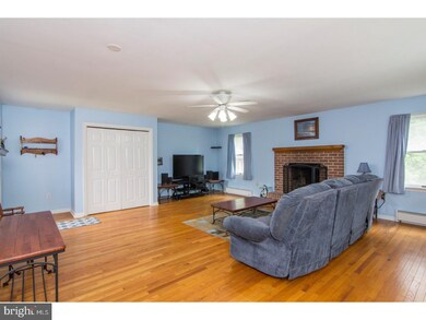 34 Wetherburn Dr, Downingtown, PA 19335 - photo 2