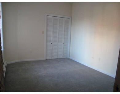 52 Salem St unit 2r, Boston, MA 02113 - photo 4
