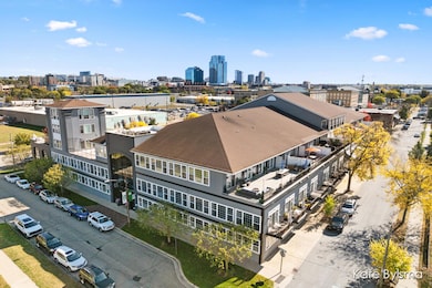 600 7th St. NW #205