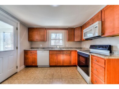 275 Thornton St, Portsmouth, NH 03801 - photo 5