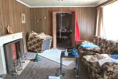 LIVING RM