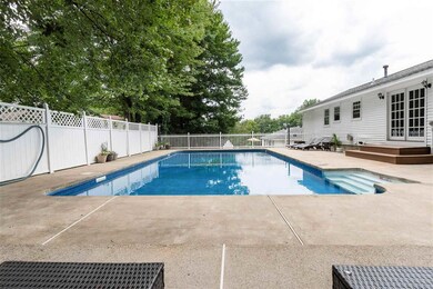 12 Candia St, Nashua, NH 03063 - photo 4