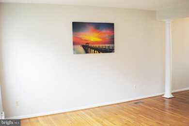 5607 Silk Tree Dr, Riverdale, MD 20737 - photo 7