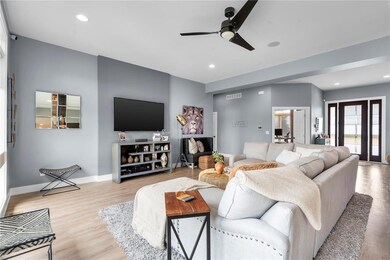 3005 Forrest Meadow Ln, Hiawatha, IA 52233 - photo 6