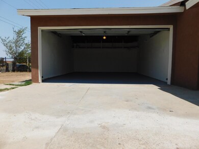 37824 10th St E, Palmdale, CA 93550 - photo 4