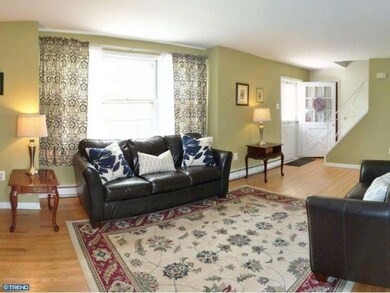 588 Hillside Dr, Lansdale, PA 19446 - photo 3