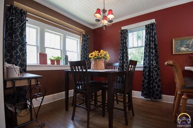 2110 SW 13th St, Topeka, KS 66604 - photo 5