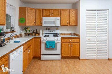 Kitchen_DMD_8979-SMALL