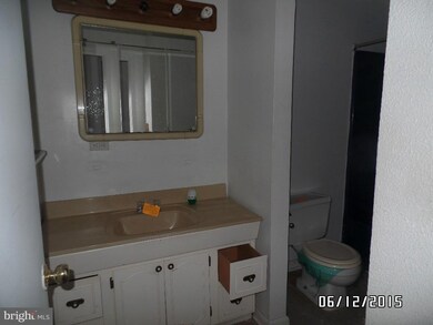 902 N Fulton Ave unit L, Baltimore, MD 21217 - photo 6