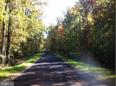 9881 Oxcrest Dr, Fairfax Station, VA 22039 - photo 2