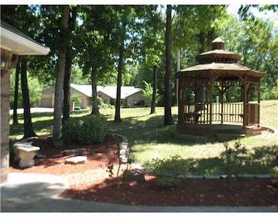 1401 Hilltop Cir, Rogers, AR 72756 - photo 3