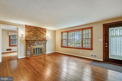 2325 Highland Ave, Falls Church, VA 22046 - photo 6