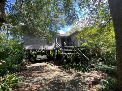 13925 Silvia Ln, Alvin, TX 77511 - photo 2