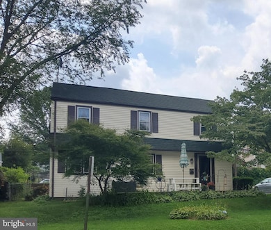 738 Thorndale Rd, Aldan, PA 19018 - photo 3