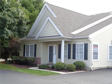 4695 Blue Grass Ln unit 18, Macungie, PA 18062 - photo 2