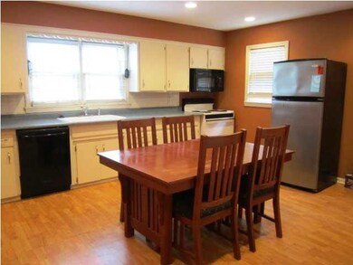 Beautiful open kitchen with eating space