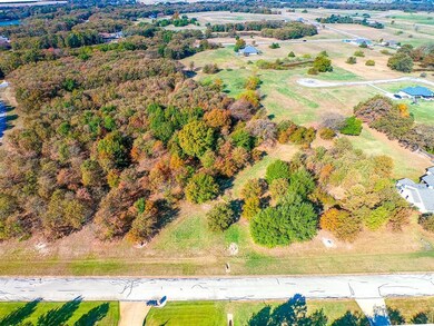 Lot 589 Clear Water Ct, Corsicana, TX 75109 - photo 2