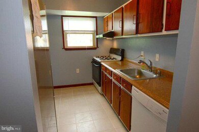 407 N Beauregard St unit 407, Alexandria, VA 22312 - photo 5