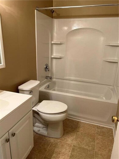 2819 Ithaca St, Allentown, PA 18103 - photo 6