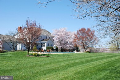 21717 Brink Meadow Ln, Germantown, MD 20876 - photo 2