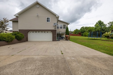 200 Saint Barts Dr, Hazard, KY 41701 - photo 5