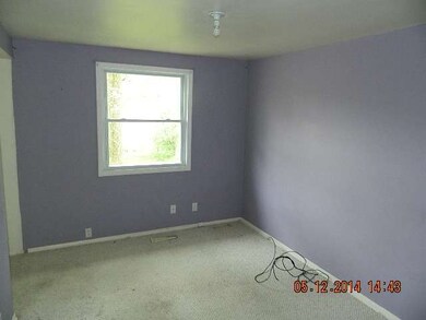 103 Siesta Rd, Carpentersville, IL 60110 - photo 6