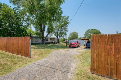 633 Newsom Rd, Azle, TX 76020 - photo 6