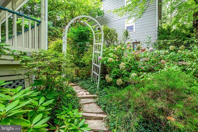 10105 Meadowneck Ct, Silver Spring, MD 20910 - photo 6