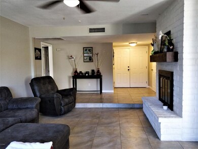 LIVING ROOM 1