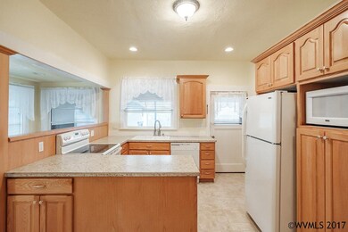 814 7th Ave SW, Albany, OR 97321 - photo 5