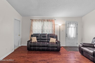 111 Royal Ct, Jacksonville, NC 28546 - photo 5