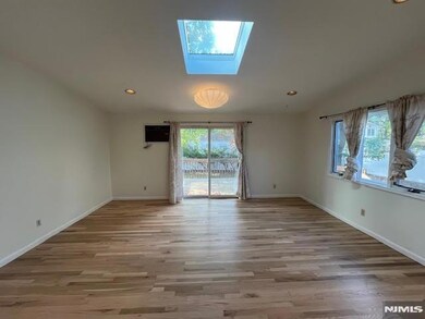 186 Cleenput Terrace, Paramus, NJ 07652 - photo 7