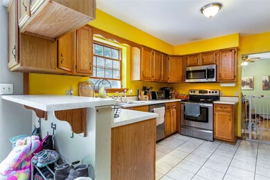 15 Terry Ct unit 2, Barre, VT 05641 - photo 3