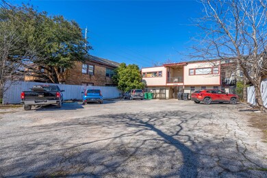 1654 W Main St unit 11, Houston, TX 77006 - photo 2