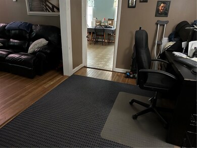 31 Cedar St, Cranston, RI 02910 - photo 4