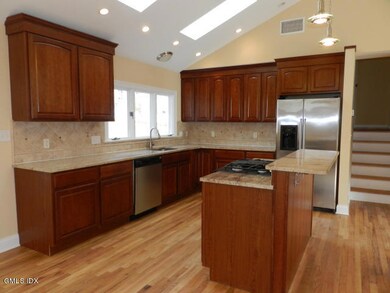 160 Valley Rd, Cos Cob, CT 06807 - photo 6